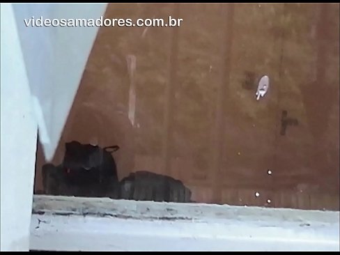 ❤️ Horny gason ap gade mennaj li ak yon lòt nèg, anrejistre yon video fuck san deranje koup la ❤️ Videyo pònografi nan nou